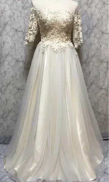 웨딩 드레스 사전 촬영 A 라인 자수 튤 내추럴