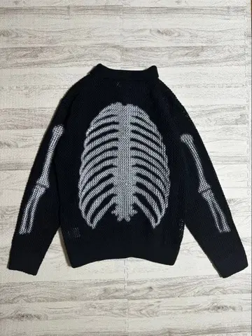 FTW 블랙 골격 디자인 본 니트 가디건