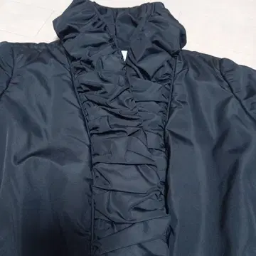 M ptemier 프릴 장식 블랙 패딩 자켓