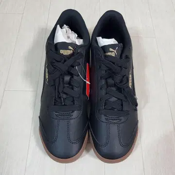 PUMA 블랙 스니커즈 24.5cm