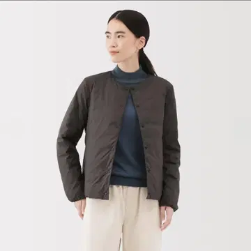 새상품급 MUJI 경량 프렌치 다운 포켓터블 노카라 블루종