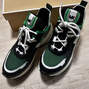 마이클코어스 스니커즈