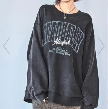 pageboy 3D 자수 칼리지 맨투맨 차콜