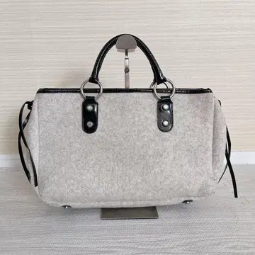 PLINIO VISONA 펠트 토트백 화이트 블랙 울