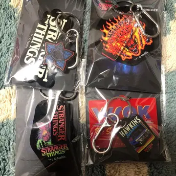 기묘한 이야기 3COINS 키링 세트