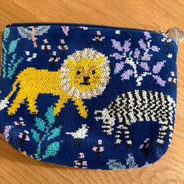 [ LOVERARY 파우치 ]