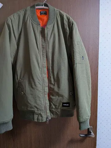 Hurley MA-1 자켓 올리브