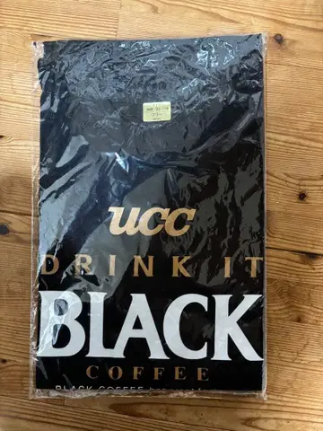 UCC DRINK IT BLACK 티셔츠