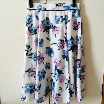 아푸와이저 리셰 꽃무늬 플레어 스커트 아푸와이저 리셰