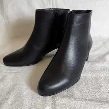 잉그 사이드 지퍼 숏부츠 가죽 블랙