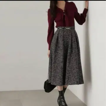 프로포션 바디 드레싱 벨트 포함 트위드 플레어 스커트 시착만 한 상품