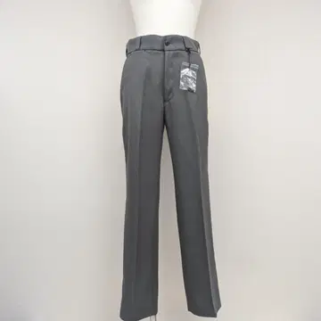 SHINZONE의 센터 프레스 팬츠 미사용품입니다.