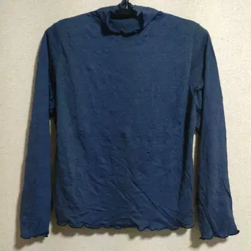 미사용 새상품 주름 가공 보틀넥 디자인 풀오버 티셔츠 일본제