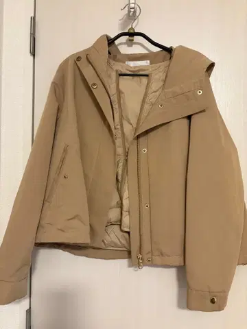 VICKY 블루종 베이지 마운틴 파카