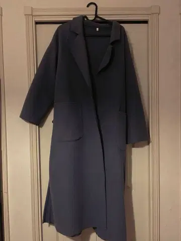 탁한 블루 허리 리본 포함 롱 코트