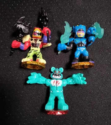 akedo 피규어 4개