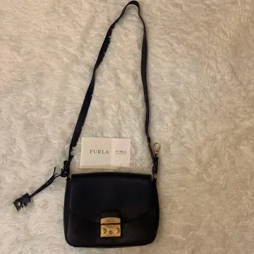 FURLA 네이비 숄더백 케어 카드 포함