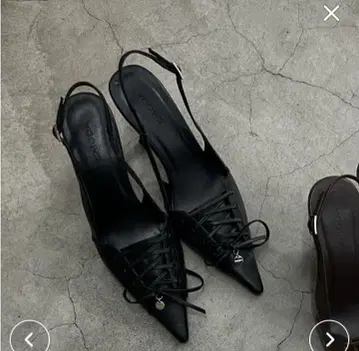 새상품 레이스업 리본 펌프스