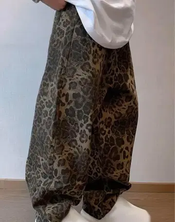 미사용 새상품 레오파드 무늬 커피색 와이드 팬츠 XL
