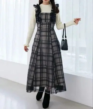 MAJESTIC LEGON 숄더 프릴 도킹 원피스