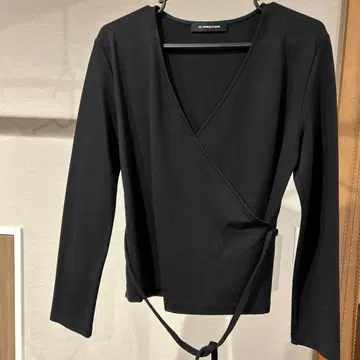 미사용 새상품 택 없음 M-PREMIER 블랙 긴팔 M(38)