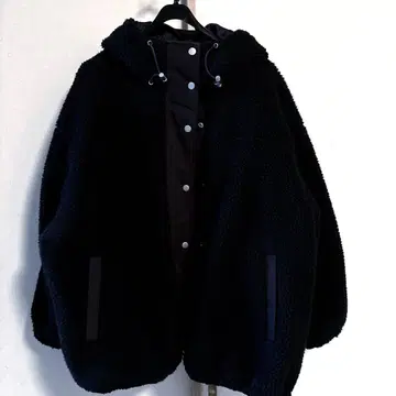 블랙 보아 자켓