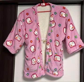 새상품 산리오 헬로키티 짱짱코 한텐