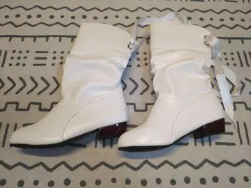 화이트 리본 포함 부츠 배송비 포함