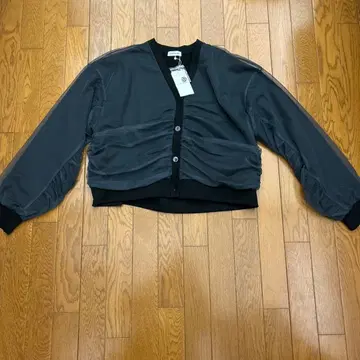 주말 한정판 택 포함 새상품 LEPSIM 그레이 가디건