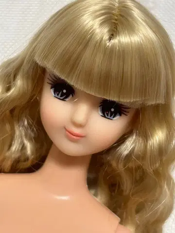 리카짱 캐슬 구 플로라 금발 제니 프렌드 인형