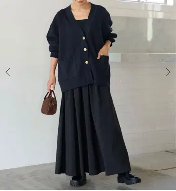 이번 시즌 워셔블 러쉬 이지 플레어 스커트 새상품