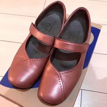 1989 H.M 컴포트 클리닉 천연 가죽 스트랩 펌프스