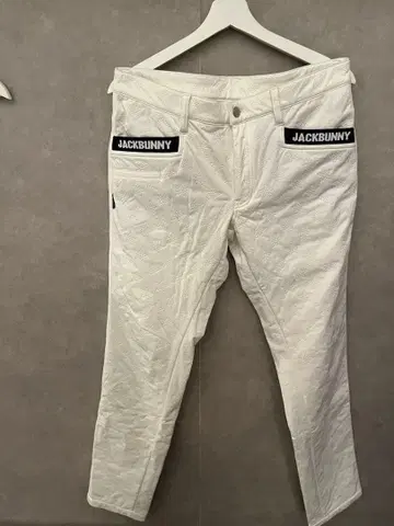 JACKBUNNY 화이트 팬츠 속기모 별 패턴