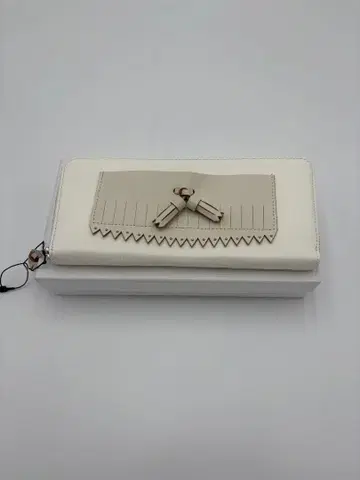미사용 새상품 글렌로얄 장지갑 GLENROYAL 화이트 B급 화이트