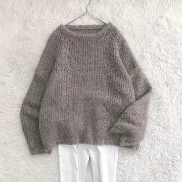미라 오웬 모헤어 혼방 크루넥 니트 포근하고 따뜻한 F 그레이 루즈핏