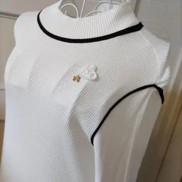 슈퍼뷰티 하트 비쥬가 귀여운 니트 플레어 원피스