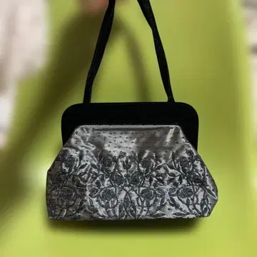 ANNA SUI 파티 백