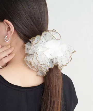 오메카시 플라워 오간자 스크런치 브라운