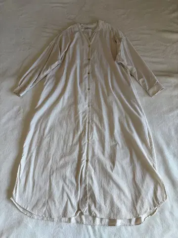 코듀로이 화이트 V넥 버튼 긴팔 셔츠 원피스