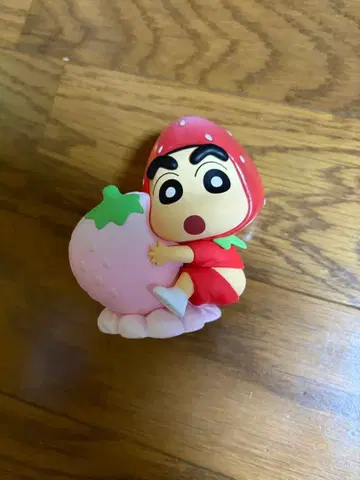 짱구는 못말려 TOPTOY 딸기 피규어