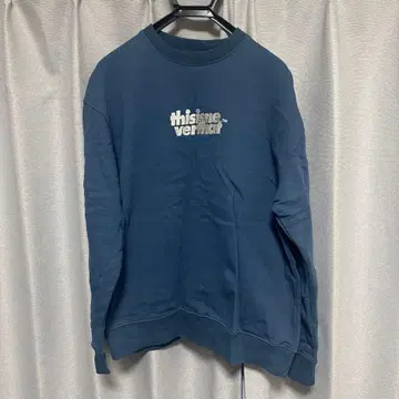 this is never that 네이비 맨투맨