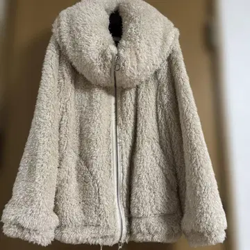 COOLATIQUE 베이지 퍼 자켓