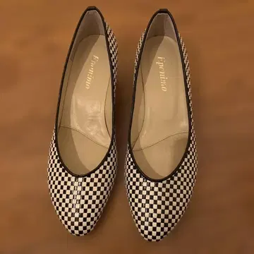 eponimo 화이트 블랙 체크 펌프스 낮은 힐