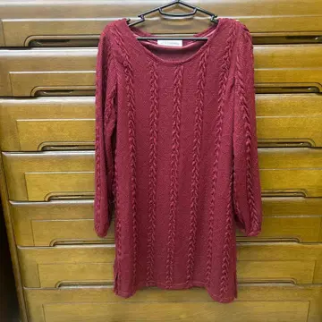 버건디 케이블 니트 긴팔 원피스