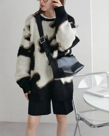 새상품 Discoat 디스코트 오버 사이즈 니트 블랙 계열