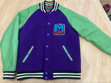 [ 12월 16일까지 ] 매지컬 모쉬 미스핏츠 바시티 자켓 M 사이즈