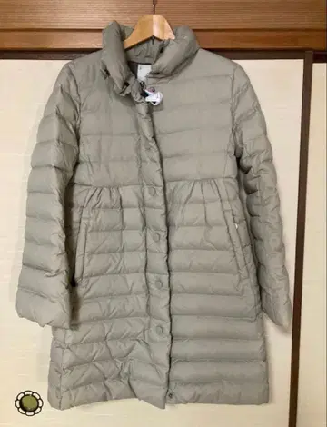 트리플 애로우즈 다운 코트 여성용 L 사이즈