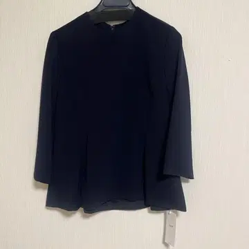 23구 미사용 네이비 블라우스 38 M 사이즈