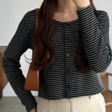 카라 티어 보더 가디건