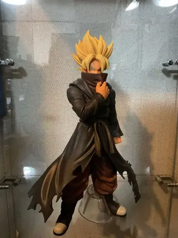 제일복권 드래곤볼 블랙 의문의 전사 (초사이어인) 피규어 B상